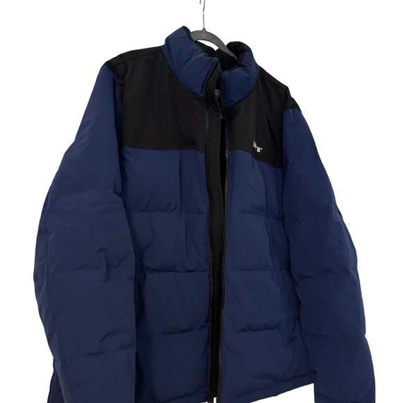 Levi's Men's Two-Tone Puffer Jacket - Picture 8 of 10